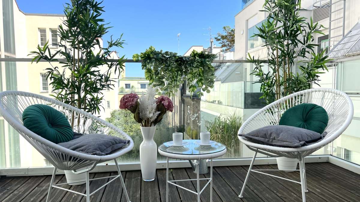 🌿 LAST-MINUTE-TIPPS: SO WIRD IHR BALKON JETZT FRÜHLINGSFIT